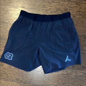 Nike NEW Nike UNC North Carolina Tarheel basketball bball 🏈🏀 shorts w/pockets